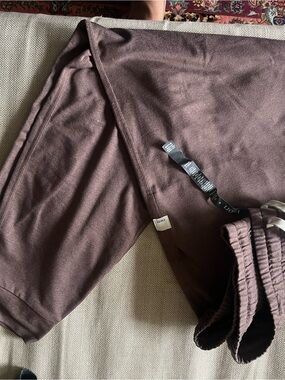 Vuori Women's  Sweatpants daily jogger muave